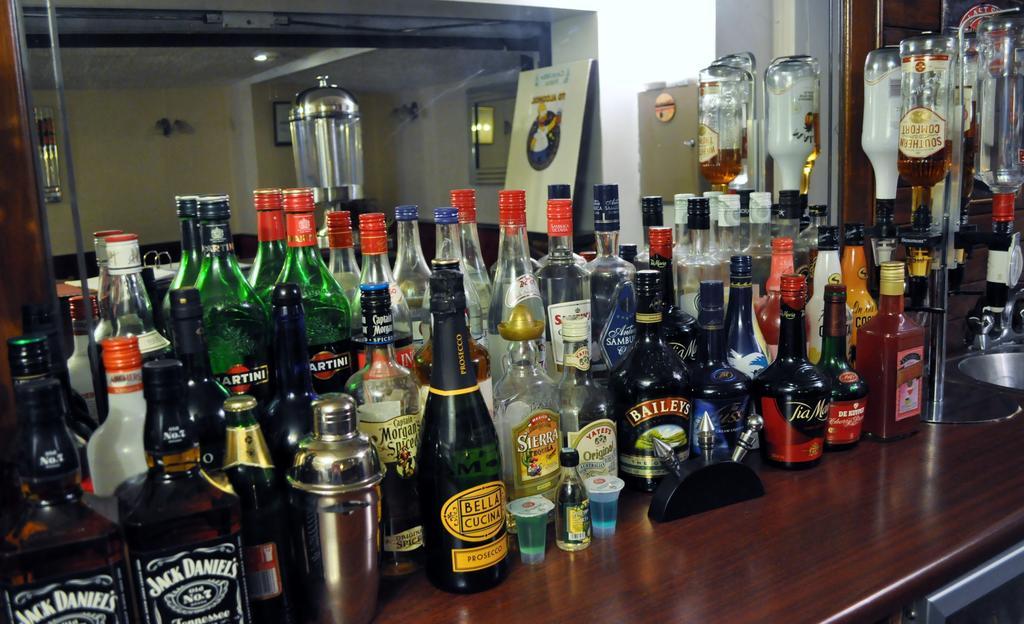 Cheers Hotel Blackpool Esterno foto